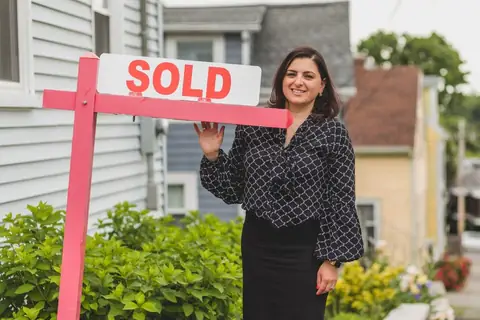 What to Do If You Buy a House and the Previous Owner Refuses to Leave?